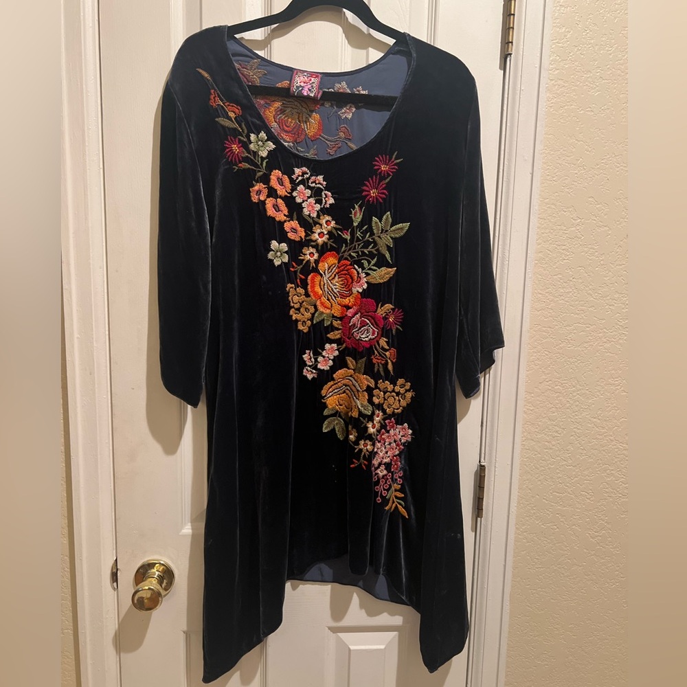 Johnny Was Long Blue Velvet Embroidery Tunic Size Large - Gorgeous